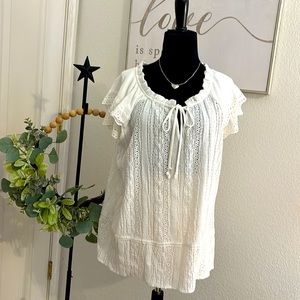 WHITE EYELET TYPE TOP BIG DIVORCE SALE JUST LOST WEIGHT BUNDLE MORE AND SAVE